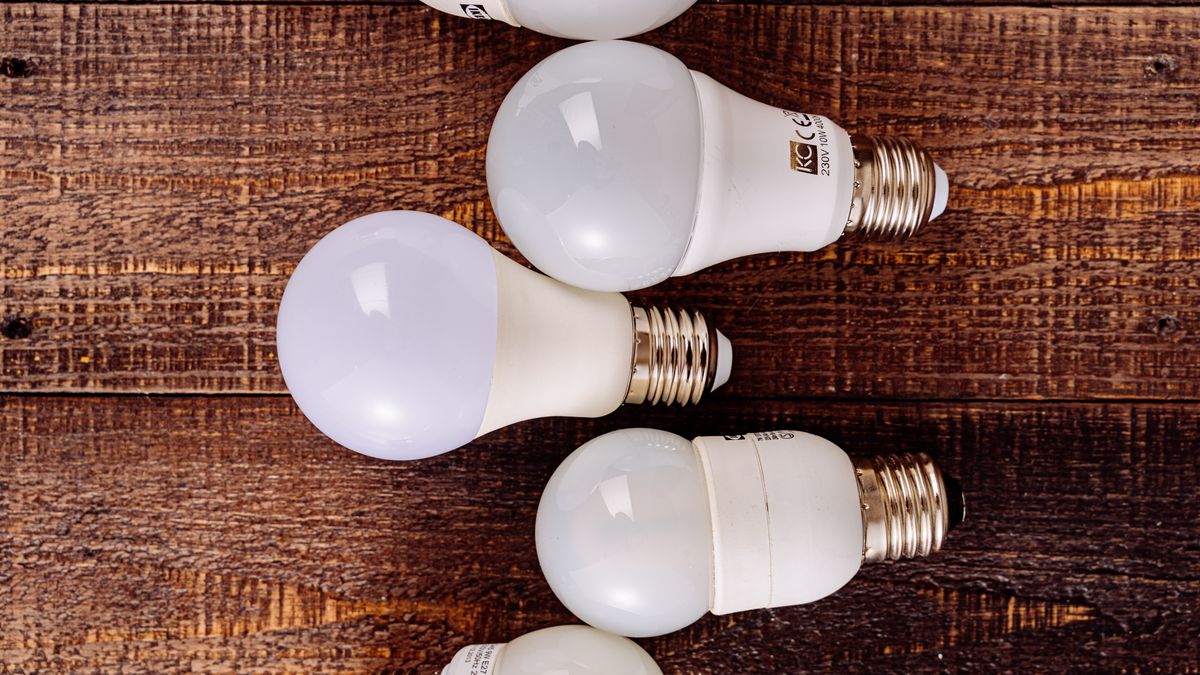 Three-Way Dimmable Table Lamps Click When You Touch Them