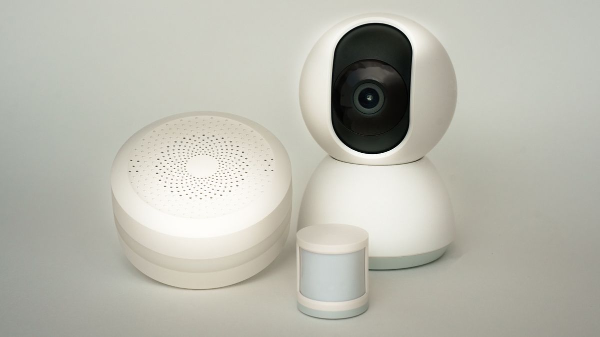 Wireless Sensors False-Alarm in Homes with RF Noise