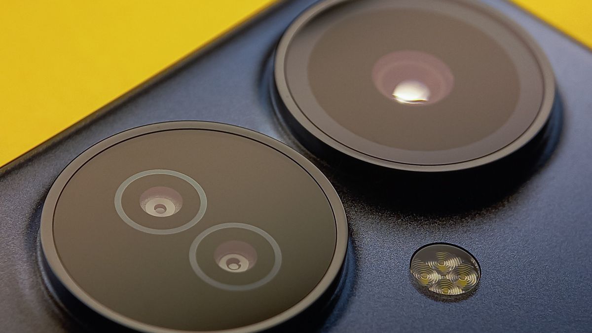 Dual-Lens Borescopes Waste Half Their Sensor Because the Image Circle Is Round