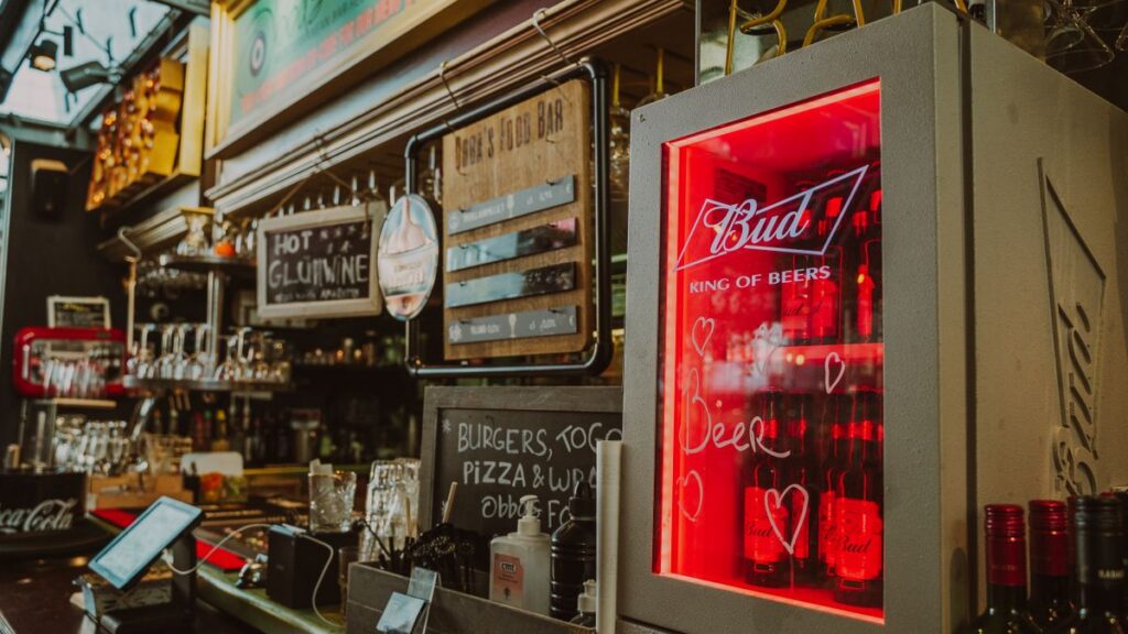 The 30-Degree Problem: Why Beverage Fridges Fail in Summer Heat